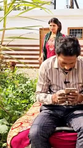 सेटिंग से बात करते हुए पकड़ा गया 😂😂 #comedy #funny #shorts #sjcomedy @sumitjuleemeerut