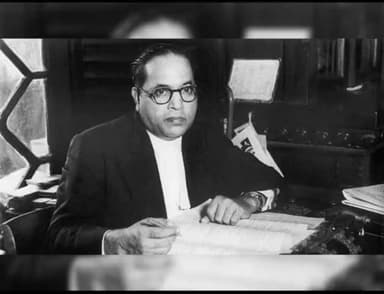 आज के दिन के लिए विश्व रतन महामानव डॉ बाबा साहब ने अपनी पूरी जिंदगी और अपने पूरे परिवार की कुर्बानी दे दी।
भारतीय संविधान दिवस की आप सभी को बहुत-बहुत बधाई।
बाबासाहेब आपको कोटि-कोटि नमन 💙💐🙏
#भारतीय_संविधान_दिवस #गणतंत्र_दिवस
#jaibhim