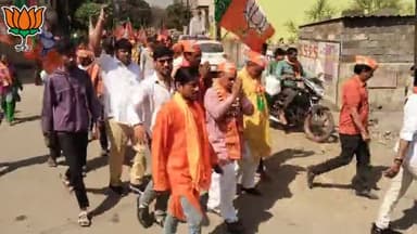 #नेता_नही_बेटा_चुने
पंडित जवाहरलाल नेहरु वार्ड क्रमांक 02 कबीर नगर , सोनडोंगरी से #भाजपा_प्रत्याशी - श्री मान Bhagat Ram Harvansh जी को 2 नंबर कमल छाप में बटन दबाकर भारी मतों से विजय बनाएं..