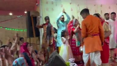 आज #सिहोरा_विधानसभा की ग्राम सरौली (मझगवां) में आयोजित "श्री लक्ष्मी नारायण महायज्ञ एवं श्रीमद भागवत कथा" में पहुंचकर कथा व्यास राष्ट्रीय प्रवक्ता पूज्य नितिन देव जी महाराज जी के मुखारविंद से श्रीमद् भागवत कथा सुनने का सौभाग्य प्राप्त हुआ।