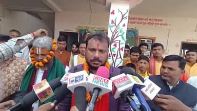 जय सनातन, जय श्री राम. विश्वामित्र सेना के राष्ट्रीय संयोजक राजकुमार चौबे जी सनातन विद्यालय की स्थापना के लिए सिकठौना ग्राम के गुरुकुलम में. #विश्वामित्रसेना #बक्सर @highlight महर्षि विश्वामित्र फाउंडेशन राज कुमार चौबे बक्सर बक्सर, मिनी काश