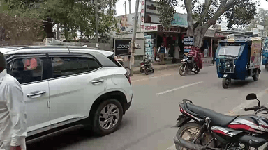 लोहारू: लोहारू में चेयरमैन प्रत्याशी देवी सिंह सोनी ने रोड रोलर के साथ किया रोड शो#Devi singh soni