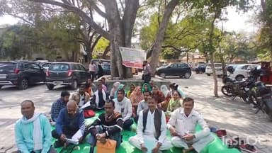 ठगी पीड़ित जमाकर्ता परिवार समिति द्वारा किया गया धरना प्रदर्शन
#etahnews