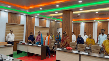 नगर परिषद #बडहिया का सभागार हॉल में सामान्य बोर्ड की बैठक में शामिल सभी जनप्रतिनिधियों को हार्दिक बधाई और शुभकामनाएँ ॥
धन्यवाद 🙏 ॥