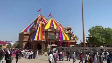 બોટાદ: સાળંગપુર ધામ ખાતે આગામી 14 માર્ચ ના રોજ ગુજરાતનો સૌથી મોટો દિવ્ય રંગોત્સવ ઉજવાશે વિવેક સાગર કોઠારી દ્વારા આમંત્રણ આપ્યું