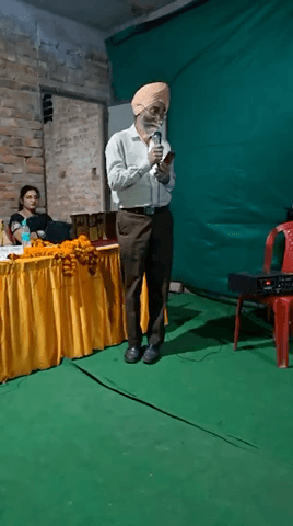 शादी की सालगिरह में कार्यक्रम के रूप में शायरी
#shayari #words #speaking #mood #hindi #haryana #dehradun #bairagiwala #events #trending