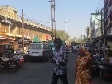 नासूर बन चुका,,नेहरू बस स्टैंड के पीछे रोड का अतिक्रमण,बसों के आने जाने का रास्ता बंद,#कलेक्टर #नगरपालिका@न्यूज