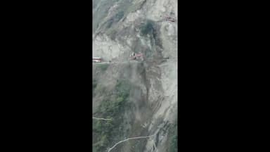 कमरऊ: कफोटा के ग्रामीणों ने राष्ट्रीय राजमार्ग 707 पर बेतरतीब तरीके से काम करने वाली आरजीवी कम्पनी के खिलाफ निकाला गुस्सा