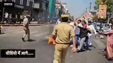 बाबू सिंह कुशवाहा सदन छोड़ उतरे दलित सांसद रामजी लाल सुमन के समर्थन में, लखनऊ में सपा का बवाल #cmyogiaditynath
#ramjilalsuman
#janadarshbharat
#babusinghkushwahanews
#babusinghkushwahaspeech