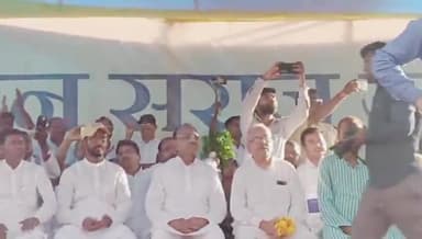 बिहार में जनता का हाथ पकड़ के पैदल क्यों घूम रहे है प्रशांत #prashant kishor #jansuraaj #bihar #viral #trendingreels