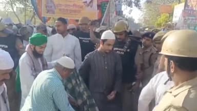 यूपी के #शाहजहांपुर में भारी #पुलिस बल की तैनाती में #कड़ी सुरक्षा के बीच बड़ी #ईदगाह में सम्पन्न हुई #ईद की #नमाज़,शहर
