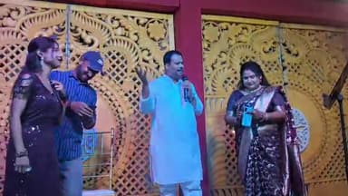 #रक्सौल
अपने साला ई.राहुल सिन्हा के शादी उपरांत वर वधु स्वागत समारोह में खुद से गाना गा कर पार्टी का एन्जॉय करते हुए।
Dr.Deepak kumar
