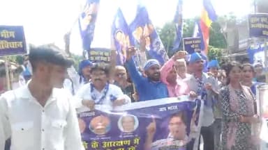 बहुजन समाज के सभी लोगों से कहना है कि यदि आप अपनी #पीढ़ियों के #भविष्य को संभालना चाहते हैं तो #सामाजिक #आर्थिक और #राजनीतिक परिवर्तन की लड़ाई दमदारी से लड़े और #बहुजनों का शासन कायम करने के लिए एकजुट होकर #बसपा को मतदान करें।