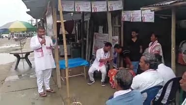 সোৱণশিৰি ভাগ: ঘিলামৰাৰ ৫ টাকৈ স্থানত কংগ্ৰেছ প্ৰাৰ্থীৰ হৈ নিৰ্বাচনী প্ৰচাৰ চলালে অসম প্ৰদেশ যুৱ কংগ্ৰেছ সাধাৰণ সম্পাদক, জিলা সভাপতিয়ে