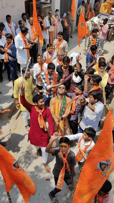 ग्राम #भद्रवन में #भगवान्_परशुराम जी
के #अवतरण दिवस के अवसर पर निकली भव्य शोभायात्रा शांतिपूर्वक सम्पन हुई सभी राम भक्त