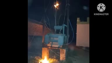 मेजा: #निस्तारण ट्रांसफार्मर की खूंटी जलने से हुआ था अंधेरा, जिम्मेदारों ने कराई मरम्मत।
