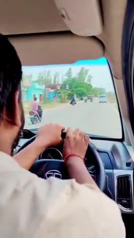 Hexa last ride
#tatahexa #tata #jabwemet #humjochalnelage #kareenakapoor #shahidkapoor #travelling #wheather #Maharajganj Aishwarya Yadav