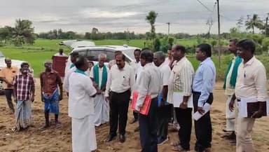 குத்தாலம்: கத்திரிமூலை கிராமத்தில் பல்லவன் வாய்க்காலில் நடைபெறும் சிறப்பு தூர் வாரும் பணிகளை நீர்வளத்துறை அரசு முதன்மைச் செயலாளர் ஆய்வு