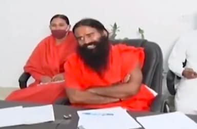उनका बाप भी मुझे गिरफ्तार नहीं कर सकता: ट्विटर पर #arrestramdev को लेकर रामदेव