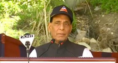 किसी का आंख दिखाना मंज़ूर नहीं है: लद्दाख में रक्षा मंत्री राजनाथ सिंह #इंडियन_आर्मी