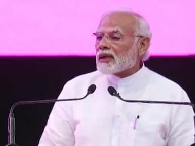 यूपी में कानून व्यवस्था की स्थिति सुधरने से व्यापारियों का भरोसा लौटा है: लखनऊ में पीएम मोदी #यूपी_निवेश