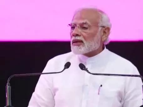 यूपी में कानून व्यवस्था की स्थिति सुधरने से व्यापारियों का भरोसा लौटा है: लखनऊ में पीएम मोदी #यूपी_निवेश