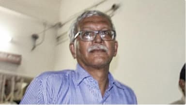 सुप्रीम कोर्ट ने भीमा कोरेगांव हिंसा मामले में वर्नोन गोंज़ाल्विस व अरुण फरेरा को दी ज़मानत #अपराध #भीमा_कोरेगांव