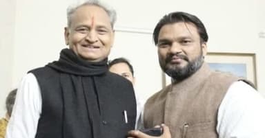 मैं भी लड़ना चाहता हूं विधानसभा चुनाव, कांग्रेस तय करे कहां से देगी अवसर: सीएम गहलोत के ओएसडी #चुनाव #गहलोत