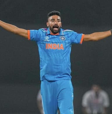 मोहम्मद सिराज ने एक सप्ताह के भीतर गंवाई शीर्ष रैंकिंग, केशव महाराज बने दुनिया के नंबर-1 वनडे गेंदबाज़ #क्रिकेट #सिराज