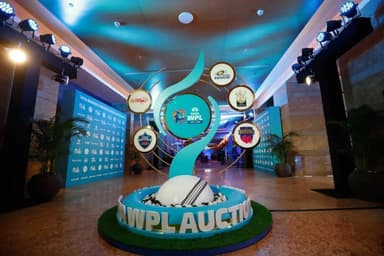 WPL 2024 की नीलामी में कितने खिलाड़ी खरीदे गए और कुल कितना पैसा खर्च हुआ? #WPL