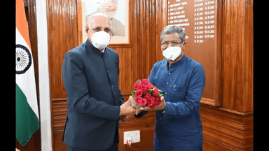 झारखंड के पूर्व सीएम बाबूलाल मरांडी ने नवनियुक्त राज्यपाल रमेश बैस से की शिष्टाचार भेंट #बाबूलाल_मरांडी #रमेश_बैस