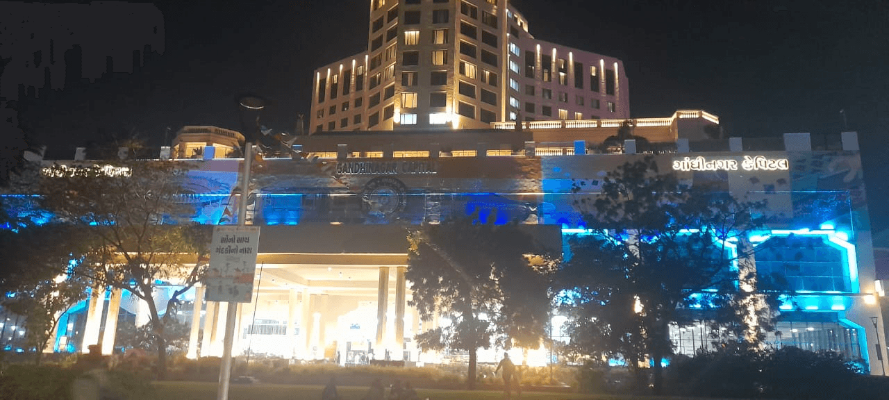 A jubilant illumination takes over Gandhinagar Capital Railway Station, Gujarat, with <nis:link nis:type=tag nis:id=IndependenceDay2024 nis:value=IndependenceDay2024 nis:enabled=true nis:link/> celebrations.