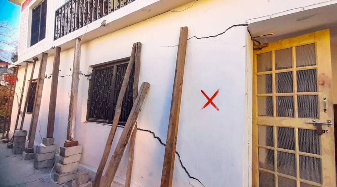 उत्तराखंड सरकार ने जोशीमठ में ज़मीन धंसने से क्षतिग्रस्त भवनों के लिए मुआवज़े की दर तय की #जोशीमठ