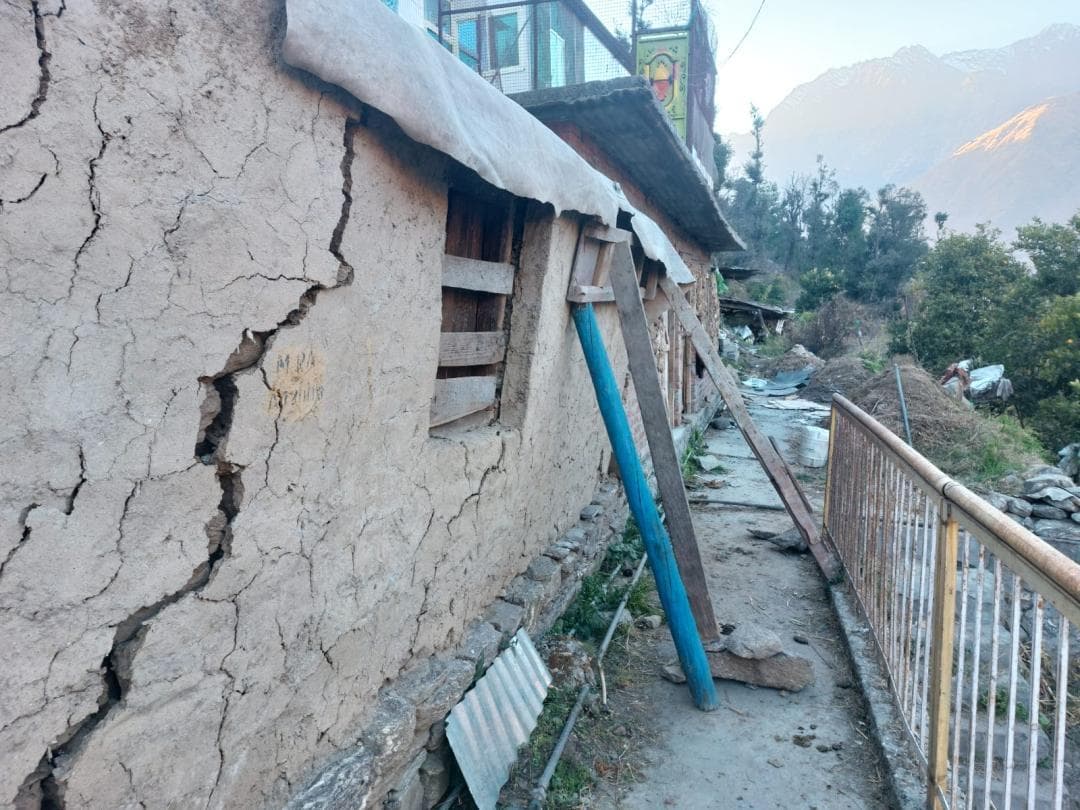 उत्तराखंड सरकार ने जोशीमठ के पुनर्वास के लिए केंद्र से मांगा ₹2,000 करोड़ का पैकेज #जोशीमठ