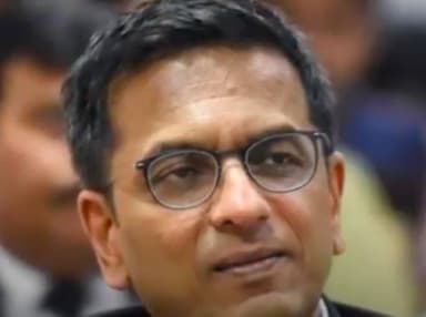 किसी के सेक्शुअल ओरिएंटेशन का उनकी योग्यता से कोई लेना-देना नहीं: समलैंगिक वकील पर सीजेआई #समलैंगिकता