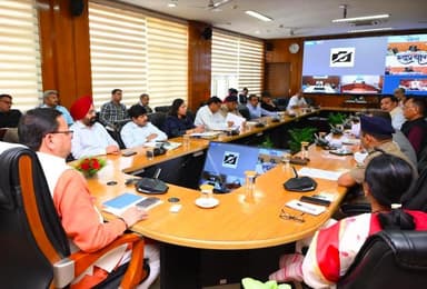 उत्तराखंड सीएम धामी ने चारधाम यात्रा में स्थानीय लोगों के पंजीकरण की अनिवार्यता की खत्म #चारधाम_यात्रा