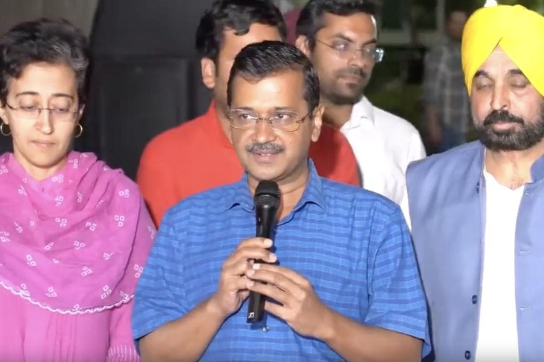 कथित शराब घोटाला फर्ज़ी और गंदी राजनीति से प्रेरित हैः 9 घंटे तक चली CBI की पूछताछ के बाद सीएम केजरीवाल #शराब_घोटाला