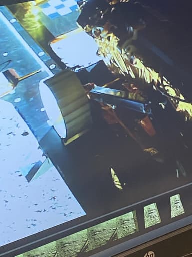 चंद्रमा पर चंद्रयान-3 के विक्रम लैंडर से प्रज्ञान रोवर आया बाहर, तस्वीर हुई जारी #चंद्रयान3