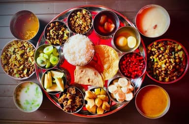 भारत में कितनी है शाकाहारी और मांसाहारी थाली की औसत लागत? #खाना