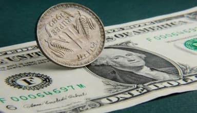 अमेरिकी डॉलर के मुकाबले भारतीय रुपया 3 पैसे गिरकर अब तक के निचले स्तर 83.41 पर पहुंचा #रुपया