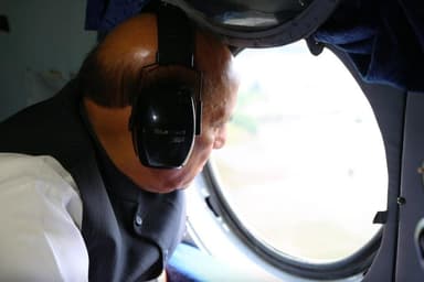 रक्षा मंत्री राजनाथ सिंह ने तमिलनाडु में 'मिचौंग' से प्रभावित क्षेत्रों का हवाई सर्वेक्षण किया #मिचौंग