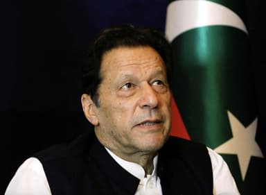 पाकिस्तान की गोपनीय जानकारियां लीक करने को लेकर पूर्व पीएम इमरान खान को सुनाई गई 10 साल जेल की सज़ा #इमरान_खान