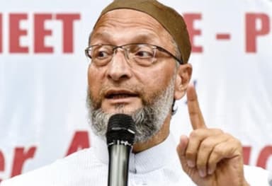 मैं गांधी की हत्या, 2002 के गुजरात दंगों के लिए ज़िम्मेदार हूं: ओवैसी #राजनीति #ओवैसी