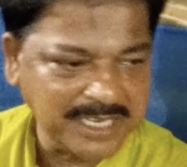 पश्चिम बंगाल में टीएमसी नेता सत्येन चौधरी की बाइक सवार हमलावरों ने गोली मारकर की हत्या #अपराध #टीएमसी