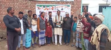 #भारत_जोड़ो_न्याय_यात्रा#भदोही_ब्लाक के#बरवां में लोगों से जनसम्पर्क करते_जिला_महासचिव_जजलाल राय...