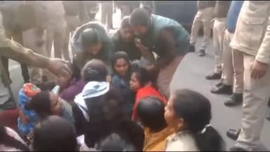 #69000भर्ती_आरक्षण_घोटाला हुआ जिसको स्वयं मुख्यमंत्री स्वीकार कर चूके है लेकिन #6800पिछड़े_दलित अभ्यर्थियों को आज तक न्याय नही मिला जिसका श्रेय प्रदेश के मंत्री और नेताओ को जाता है
#रामराज्य_में6800शिक्षकों_को_नियुक्ति_दो
#6800_की_नियुक्त