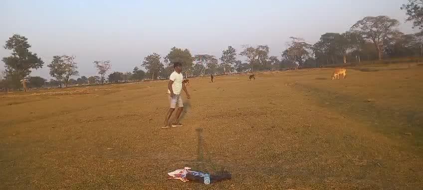#Bhagwandas #Toppo, fast catch (20sec) 🇮🇳
#Mowgli #JungleBook #MowgliLand #BoomerangIndia #KheloIndia #Bhutan
#BoomerangsAroundTheWorld #BoomerangSport #Tribal #indigenous #Boomerang #Boomerangs