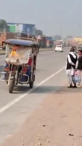 #बक्सर @जाम #प्रसासन नाकाम #भरौली से #गंगासेतु गोलम्बर सहित चुरामनपुर तक #बक्सर #पटना 4लेन जाम