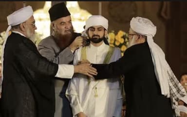 दिल्ली की जामा मस्जिद के शाही इमाम ने 29 वर्षीय बेटे को घोषित किया अपना उत्तराधिकारी #जामा_मस्जिद #शाही_इमाम