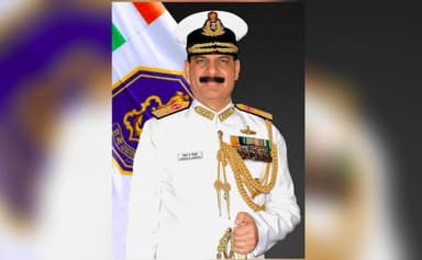 वाइस एडमिरल दिनेश कुमार त्रिपाठी को अगला नौसेना प्रमुख किया गया नियुक्त #भारतीय_नौसेना